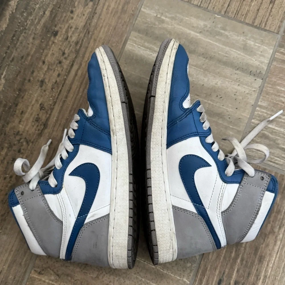 Jordan 1 Retro High OG size 7